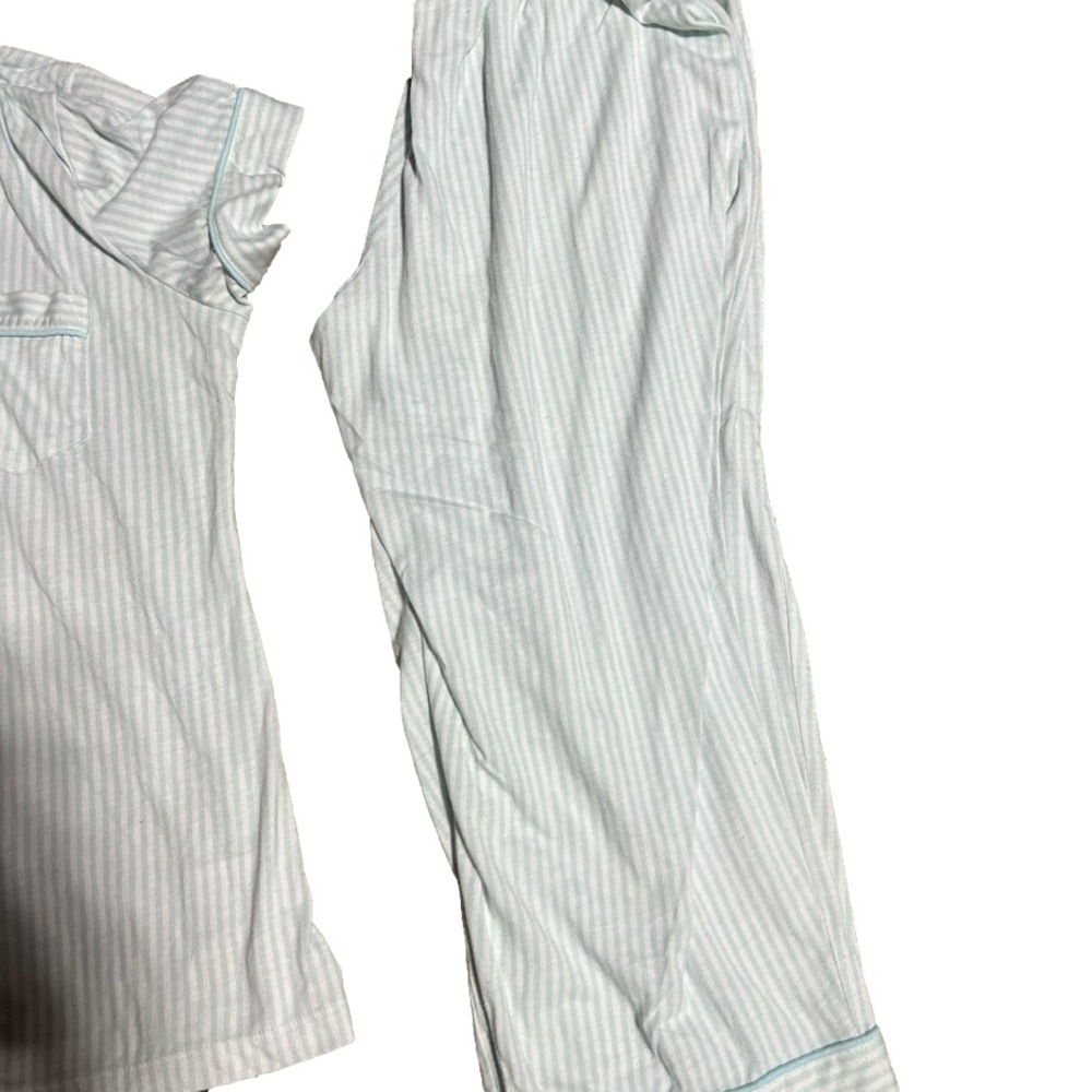 Lot of 1 set of PJ’s size Large sandals size 8.5 and shoes size 9 Steve Madden - Picture 5 of 7